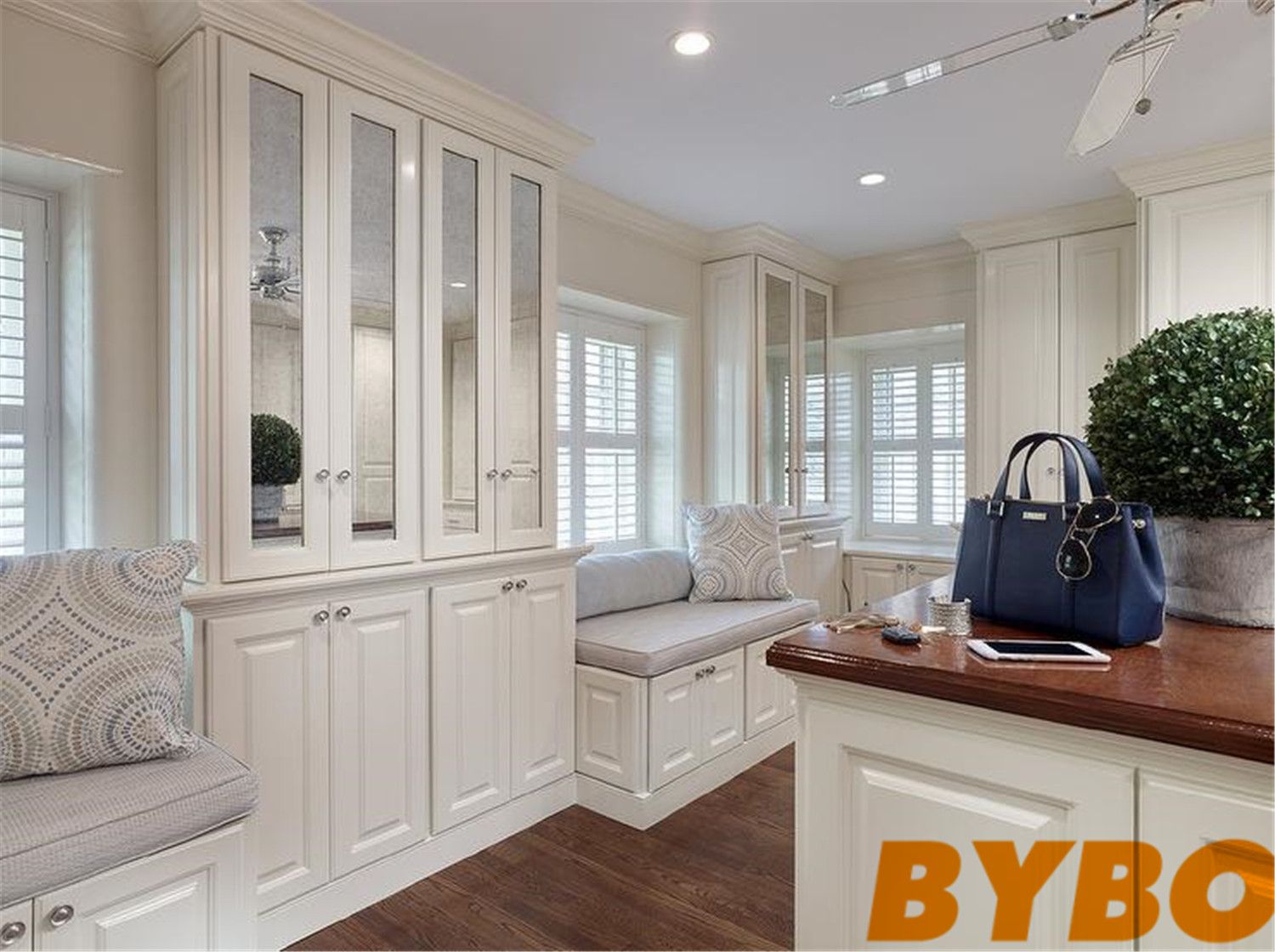 Walk in Closet Built in Display Shelves with Designer Bags