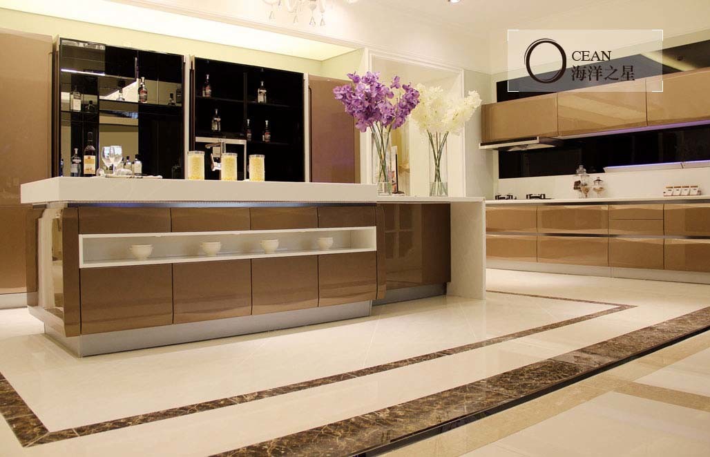 Custom Made High Glossy Kitchen Cabinet (K-009)