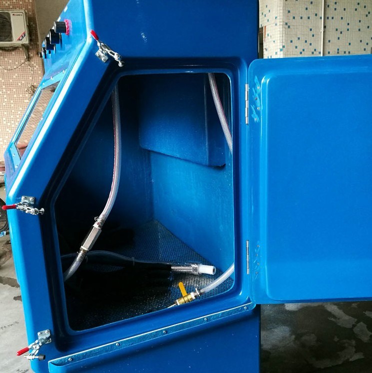 Wet Sandblasting Machine for Plastic Mold Cleaning