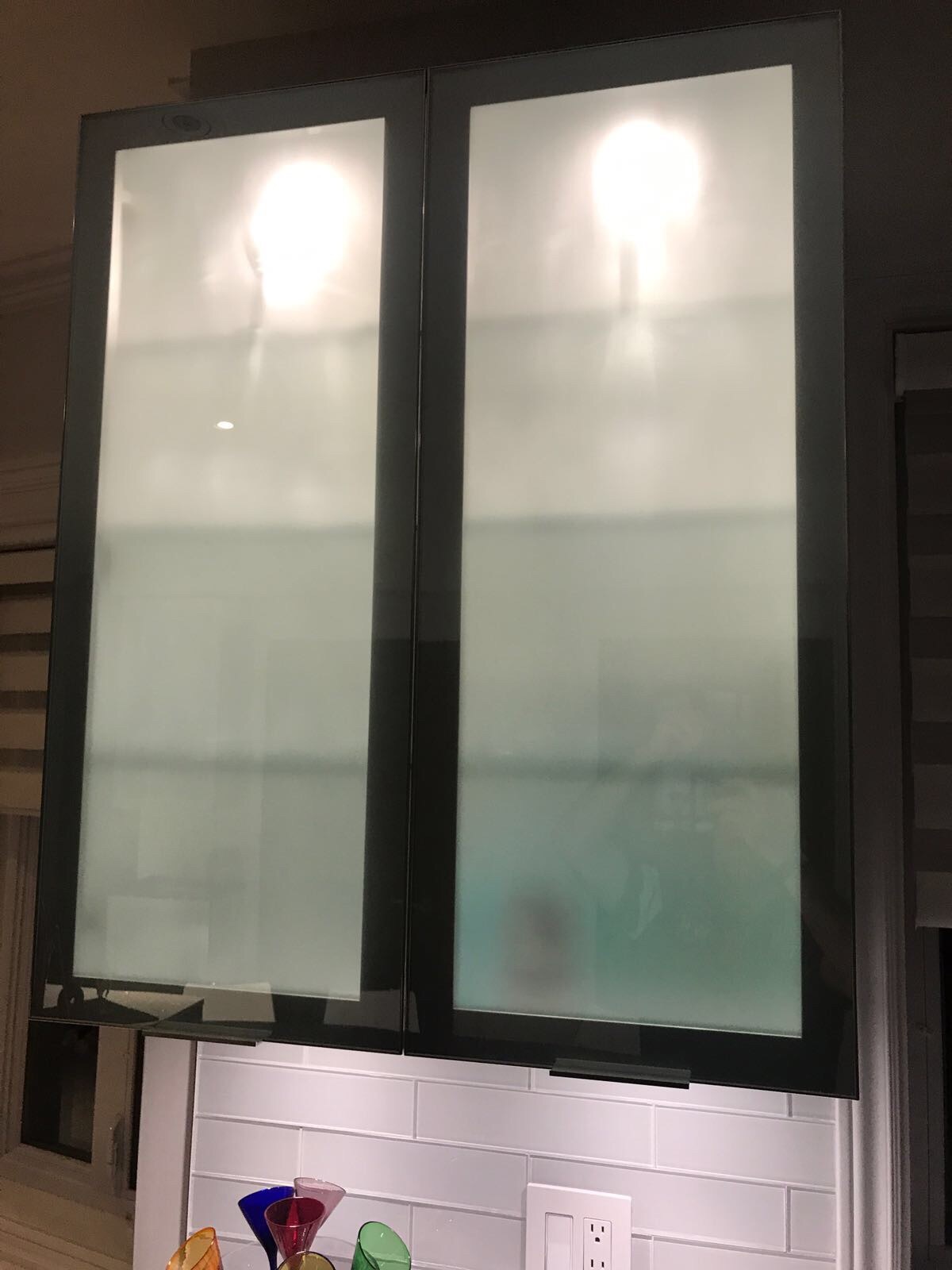 China Foshan Standard Individual Modern Aluminum Glass Doors Kitchen Cabinet