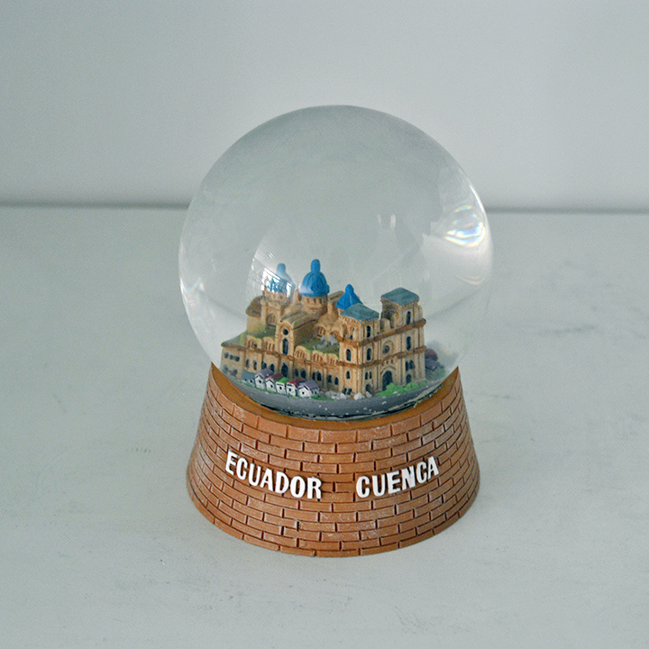 Wholesale Souvenir Building Theme Snow Globe for Decoration