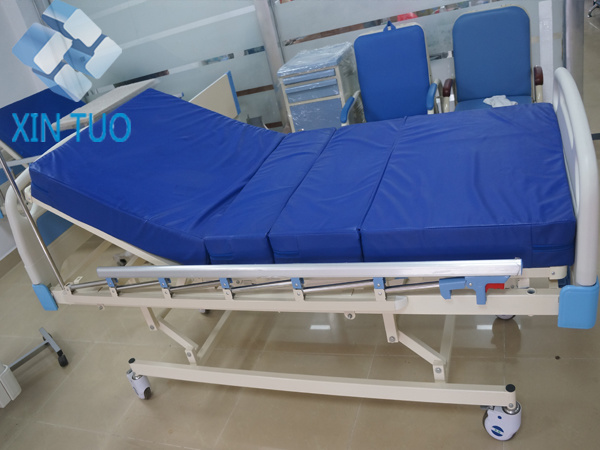 Factory Direct Price Adjustable Hydraulic Manual Hospital Bed (CE&FDA)