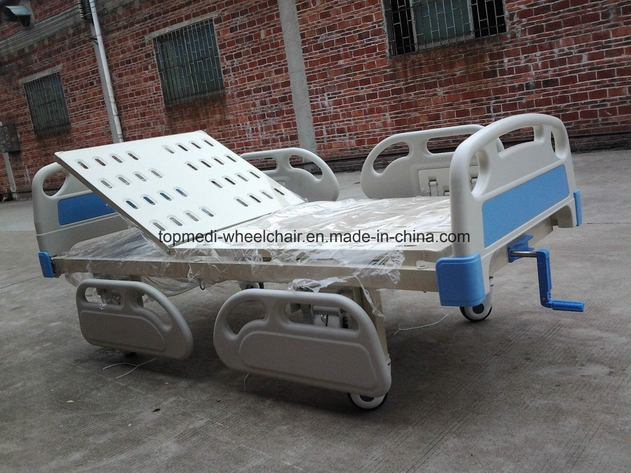 Home Care Device China Supplier 1 Crank Manual Hospital Nursing Bed with Ce ISO FDA