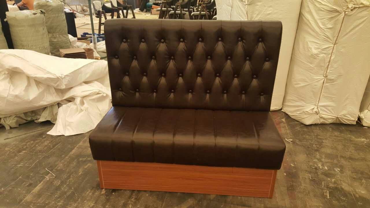 Restaurant Button Tufted Leather Customized Luxury Bar Club Chesterfield Sofas for Sale