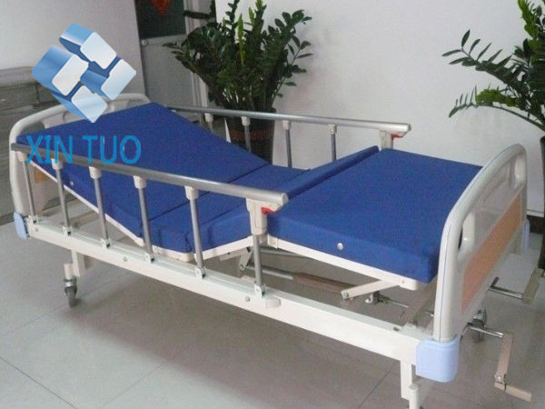 Factory Direct Low Price Hospital Bed Orthopedic Manual Care Bed