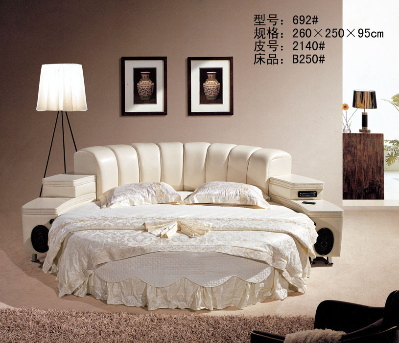 Modren White Luxury Round Bed (RB9692)