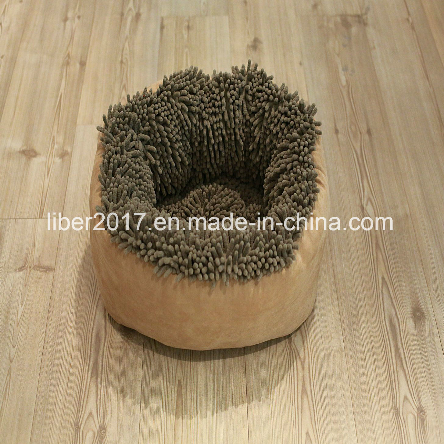 Round Warm Pet Bed in Brown