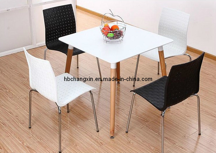 Hot Selling Modern Design Wooden Leg Play Table