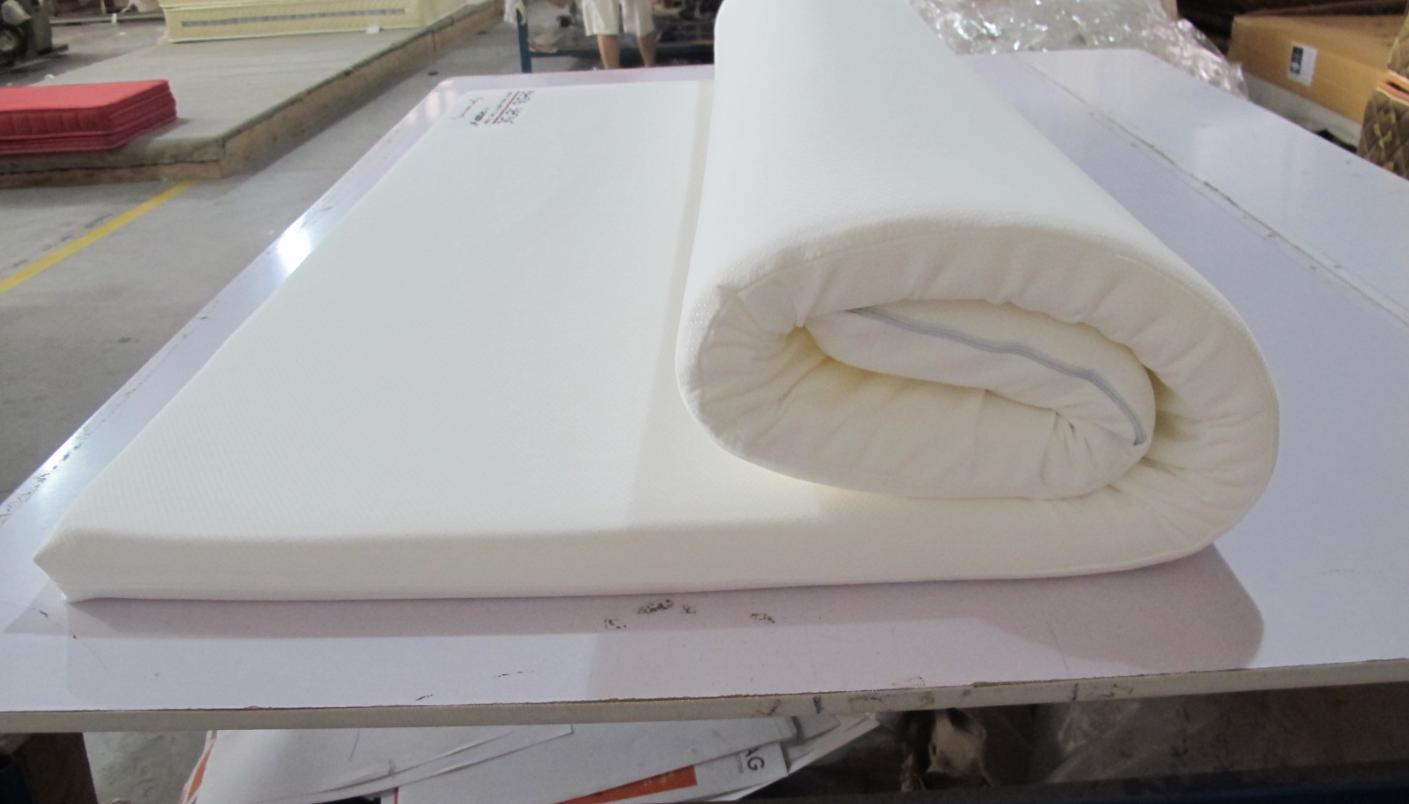 2016 New Design Roll Compressed Packing Gel Memory Foam Mattress