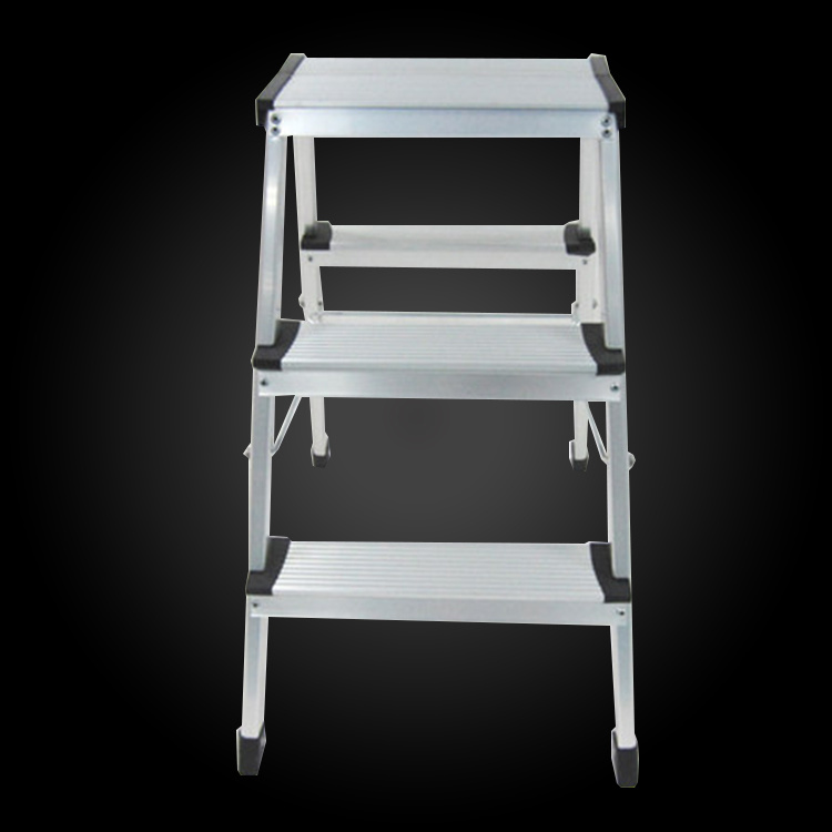 a Model Domestic Folding Movable Aluminum Step Stool