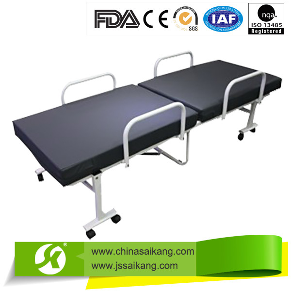 Made in China Comfortable Foldable Hospital Manual Bed