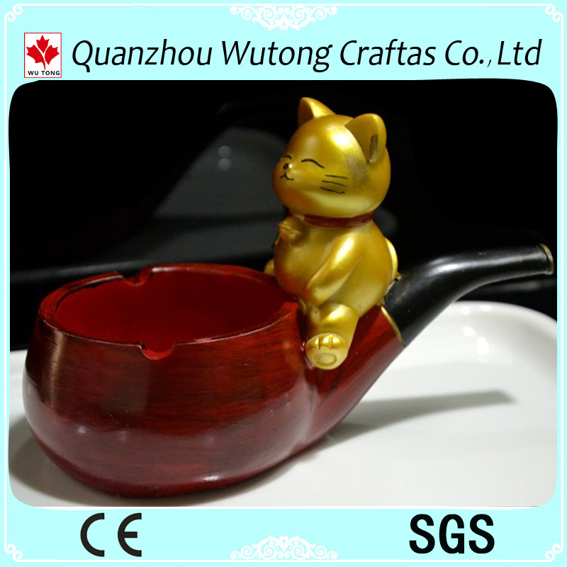 Home Decoration Custome Cheap Resin Lucky Cat Ashtray