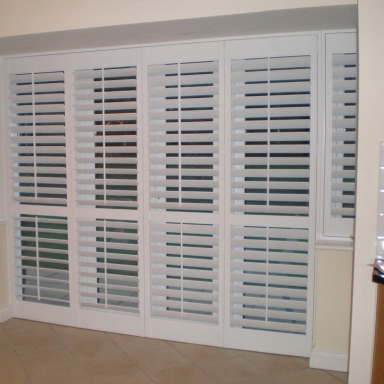 Customized Wood Shutter PVC Plantation Shutter From China