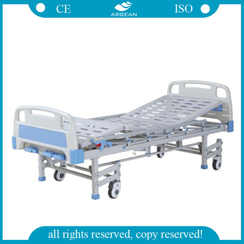 3-Crank Manual Hospital Bed AG-BMS008