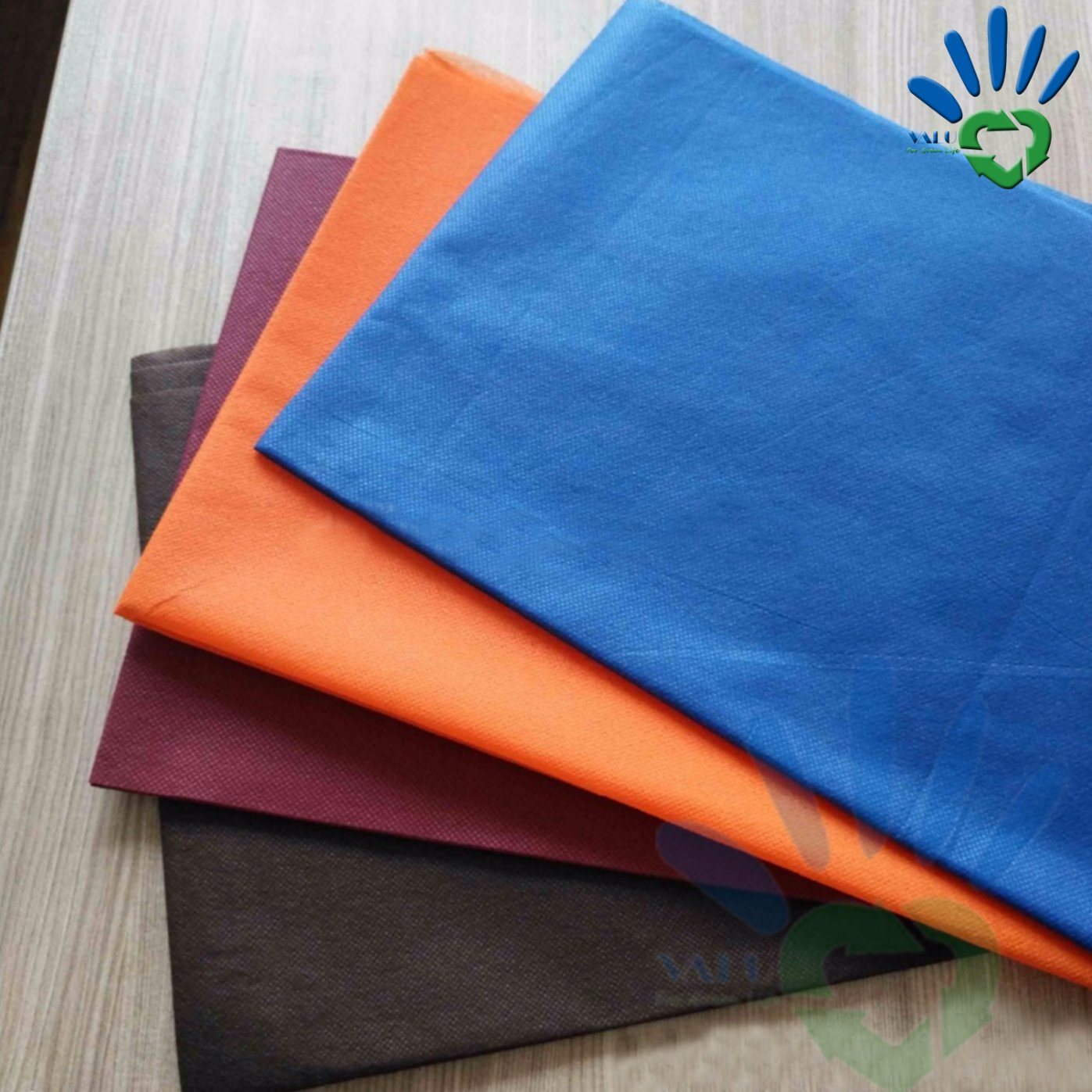 Colorful 100% PP Spunbond Nonwoven Fabric for Bags, Mattress, Tablecloth and Agricultural