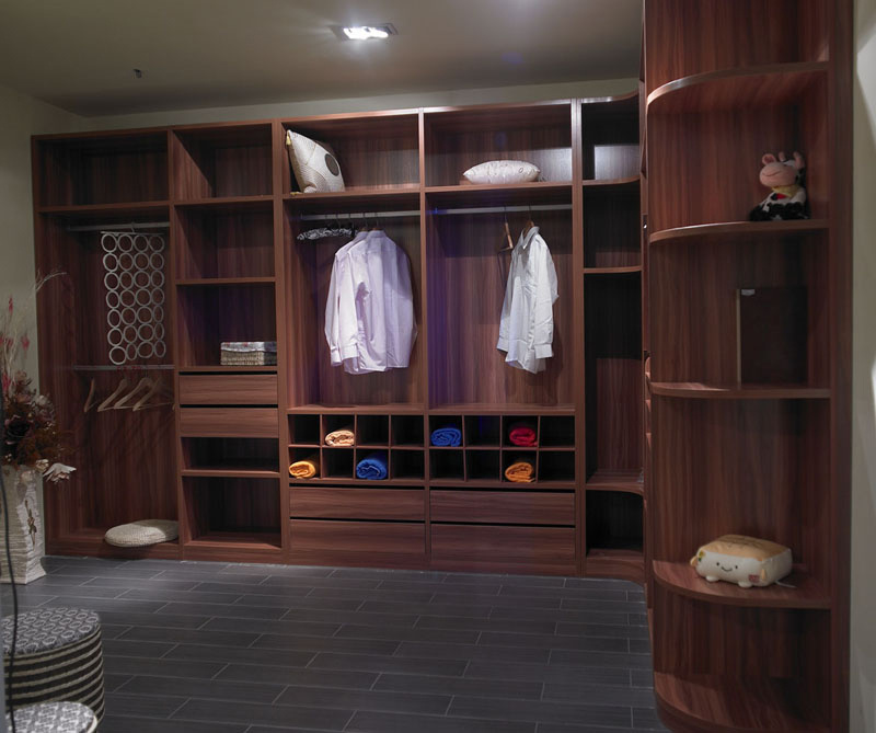 Customerized Modern Desgin Wardrobe (Br-Cr005)