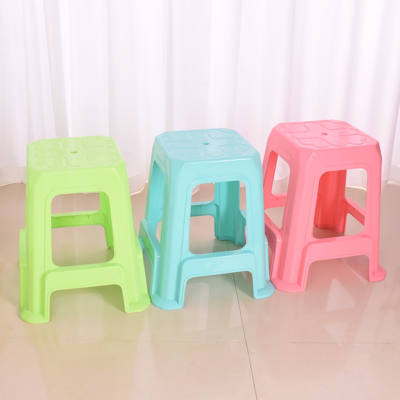 Shape of Love Hot Sale Factory Cheap High Plastic Stool