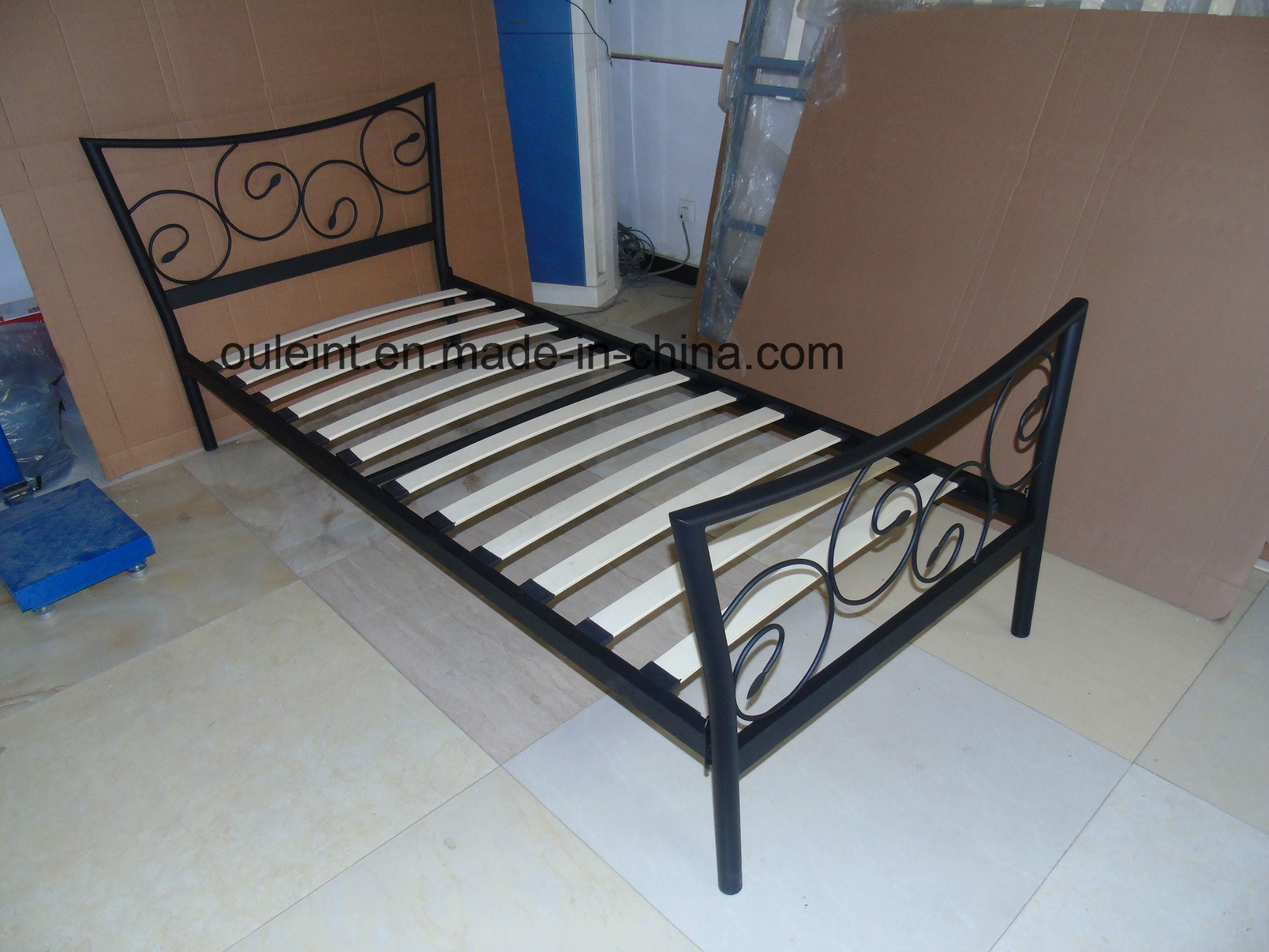 Flower Metal Single Bed (OL17152)