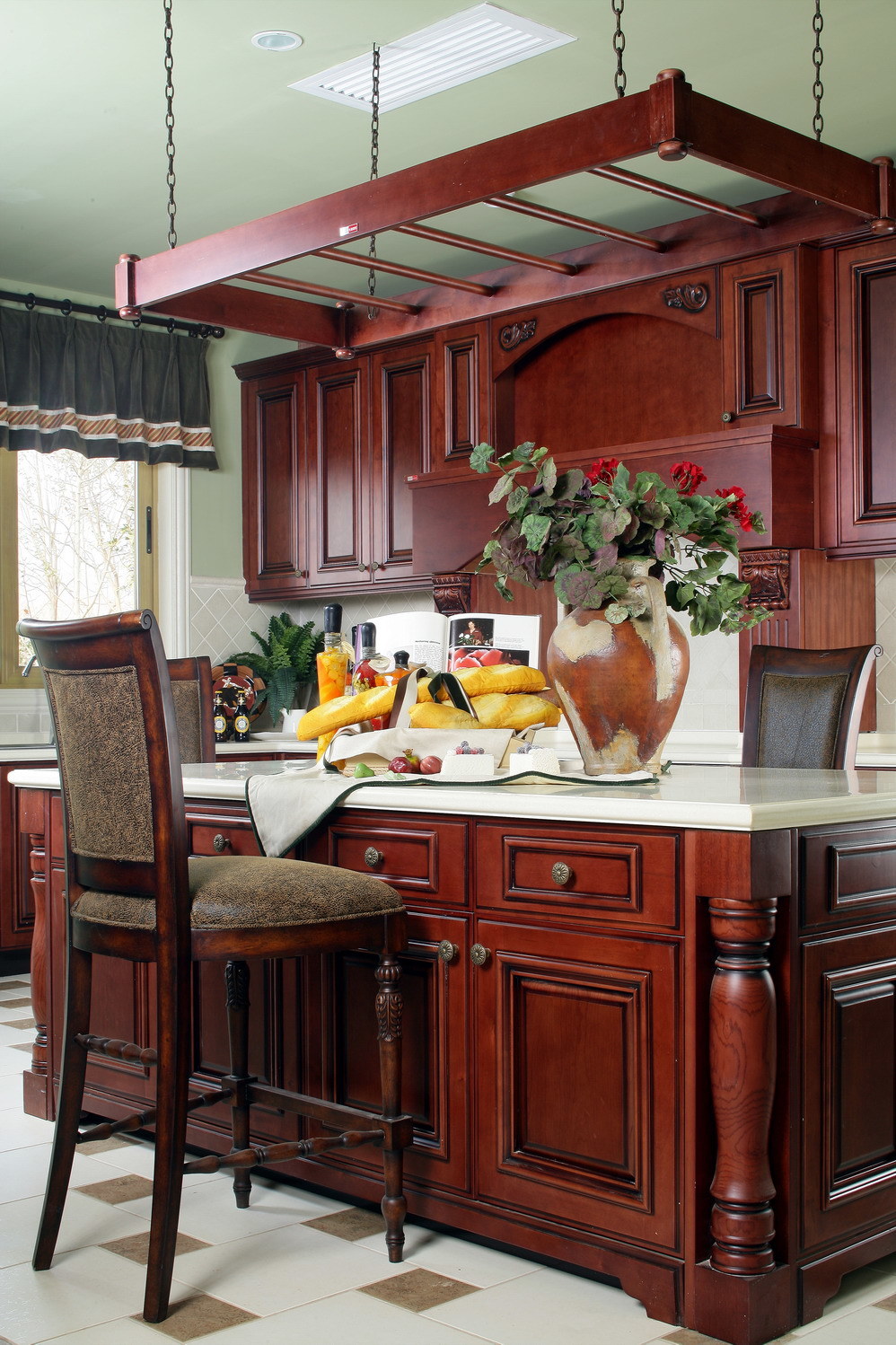 Hot Selling Solid Wood Kitchen Cabinet Home Furniture Yb1706135