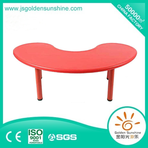 Children's Moon Shape Plastic Table/Kids Furniture