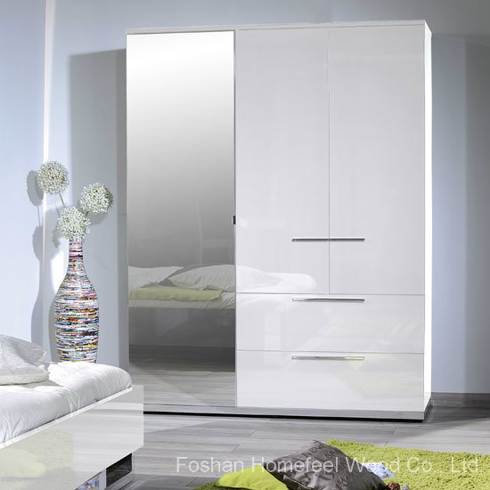 White High Gloss Finish 3 Door Wardrobe with Mirror (HF-EY080195)