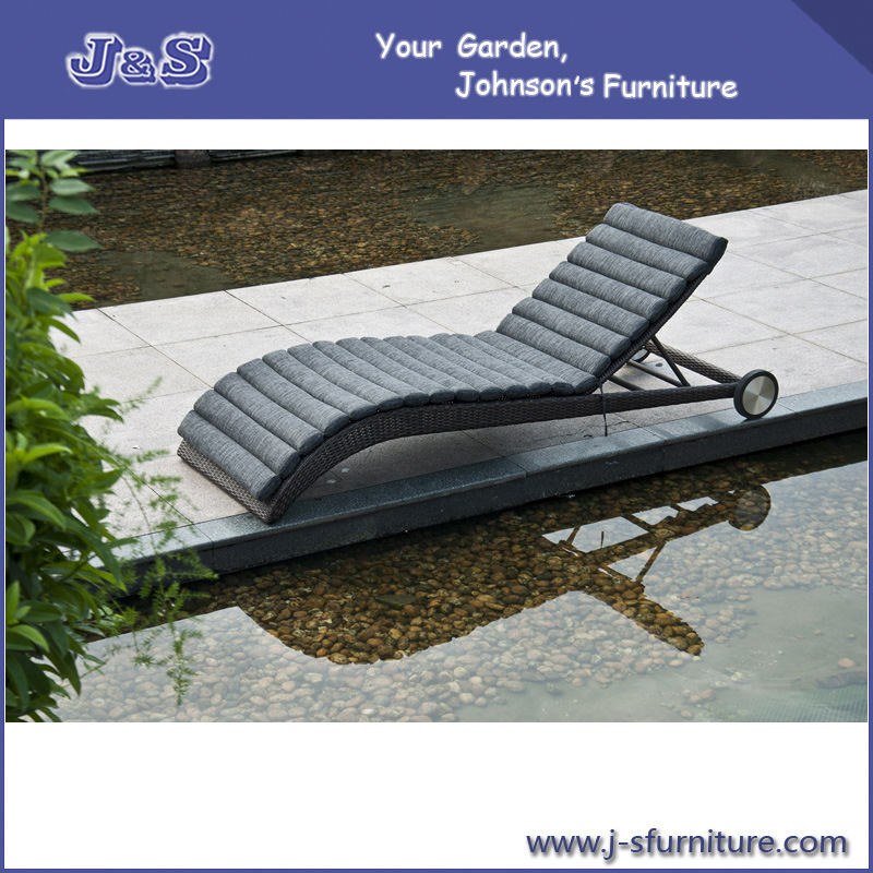 Lounge Sunbed Flat Rattan Garden Outdoor Furniture (J4265)