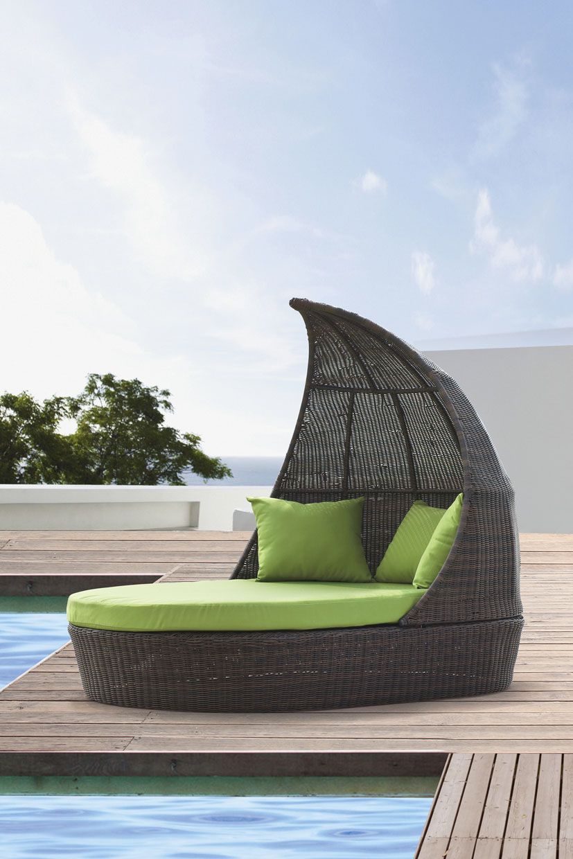 Rattan Outdoor Furniture Sun Loungers Wicker Daybed