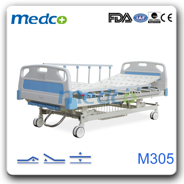 Hospital Furniture, Medical Bed, 3 Cranks Manual Hospital Bed for Patient with Ce&ISO