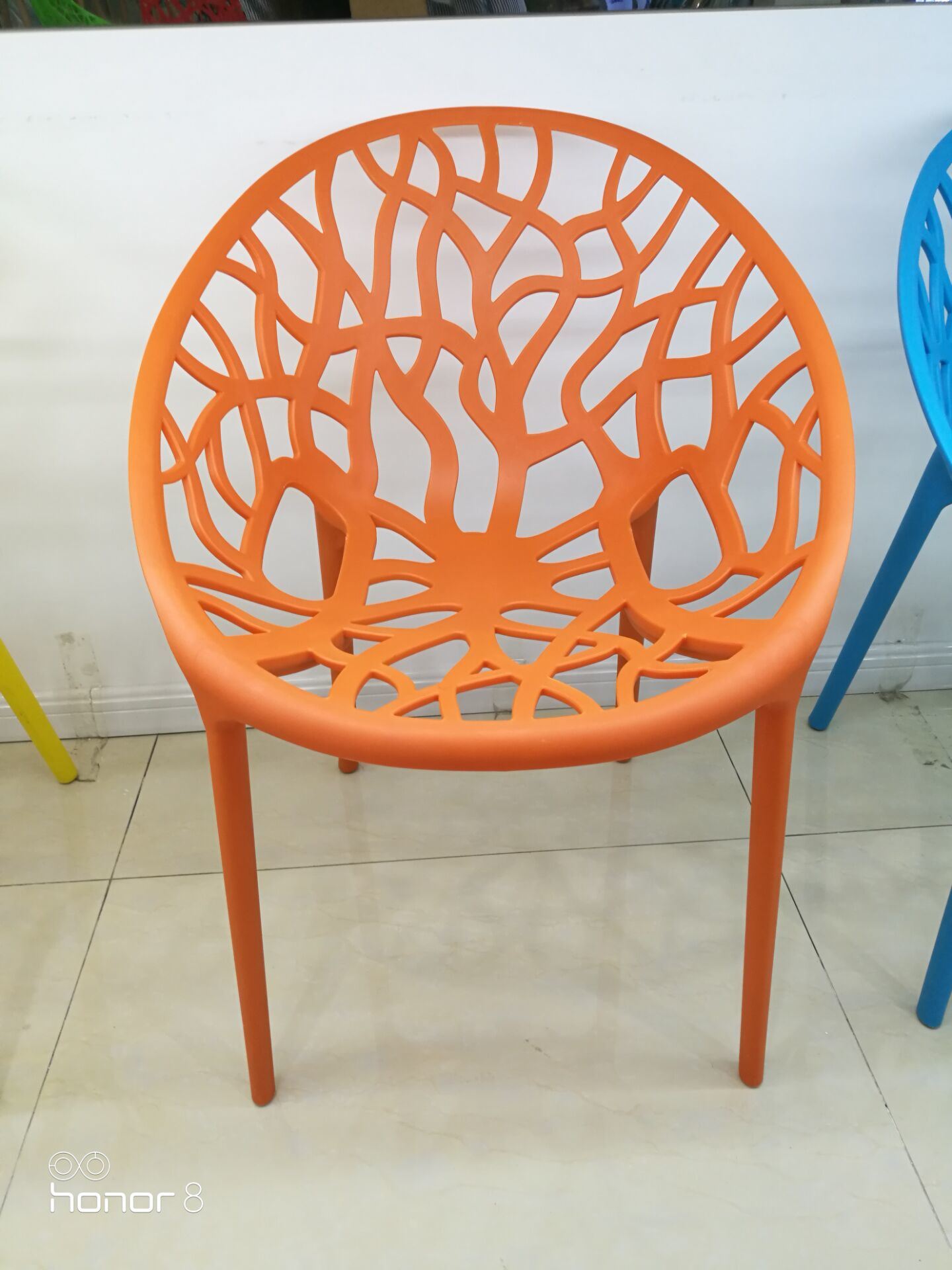 2017 Cafe Modern Round Back Solid PP Plastic Chair