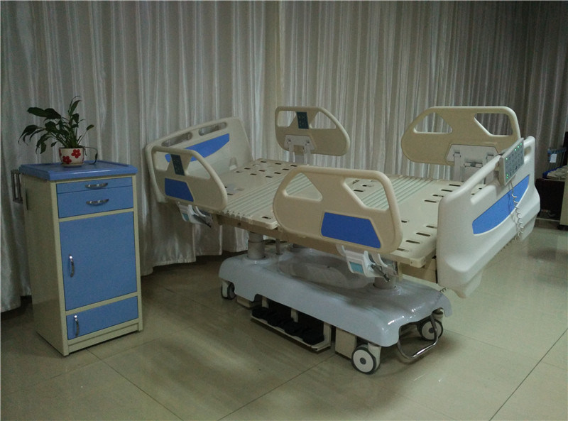 The3880 8 Function Electric ICU Hospital Medical Bed