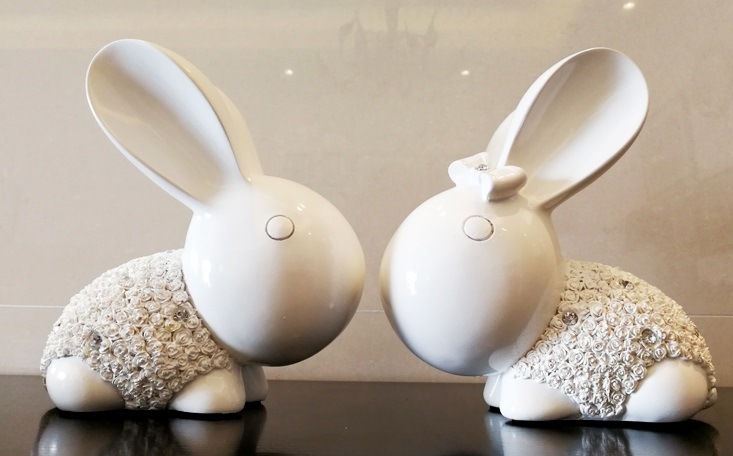 Realistic Bunny, Polyresin Rabbit Figurines for Home and Garden Decoration