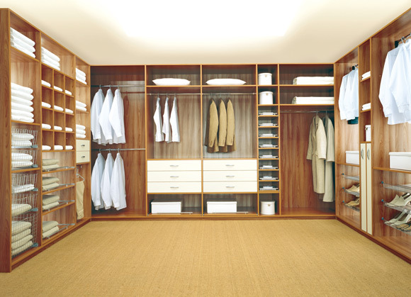 Walk in Closet / Wardrobe Closets/Amoire