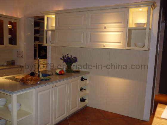 Modern Wooden European Style Kitchen Cabinet (W-004)