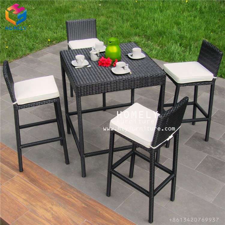 Hly Outdoor Furniture Garden Table Rattan Table and Chair