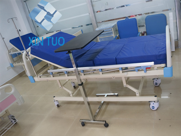 Deluxe Solid Coated Steel Function Flat Bed for Hospital Patient Bed