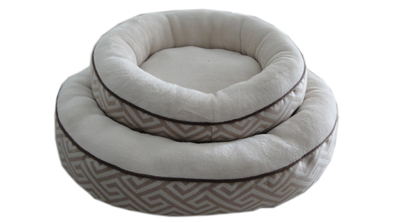 Jacquard and Flannel Round Dog Bed