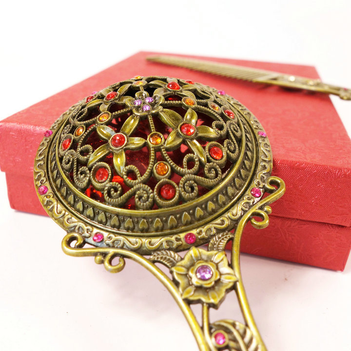 Cheap Customerized Rhinestone Mounted Antique Copper-Like Alloy Pocket Cosmetic Mirror