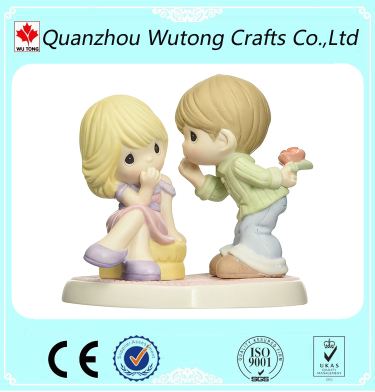 Hot Selling Resin Couple Wedding Decoration Figurine