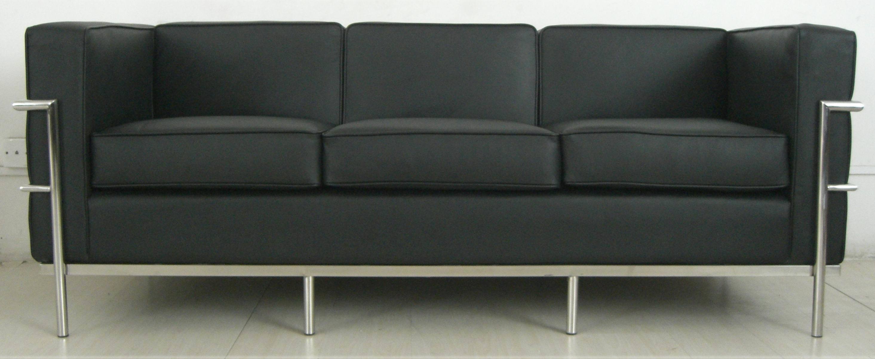 Leather Sofa (Le Corbusier Sofa LC2)