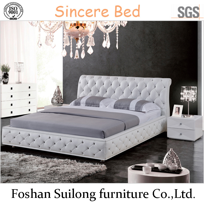 1102 Leather Bed