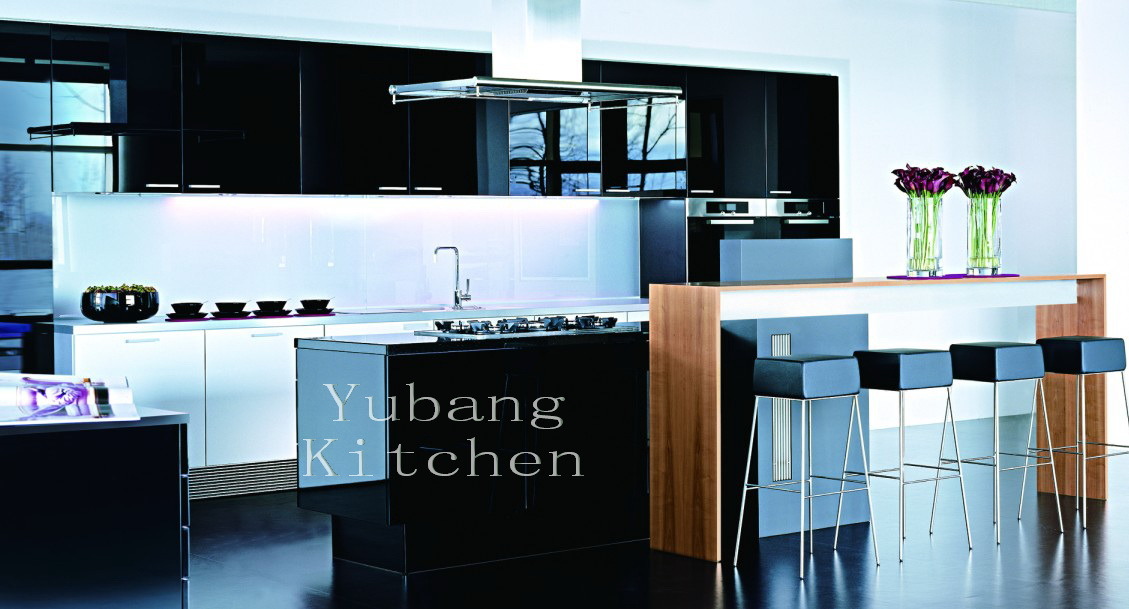 Hot Sale High Glossy Wood Kitchen Cabinet (M-L33)