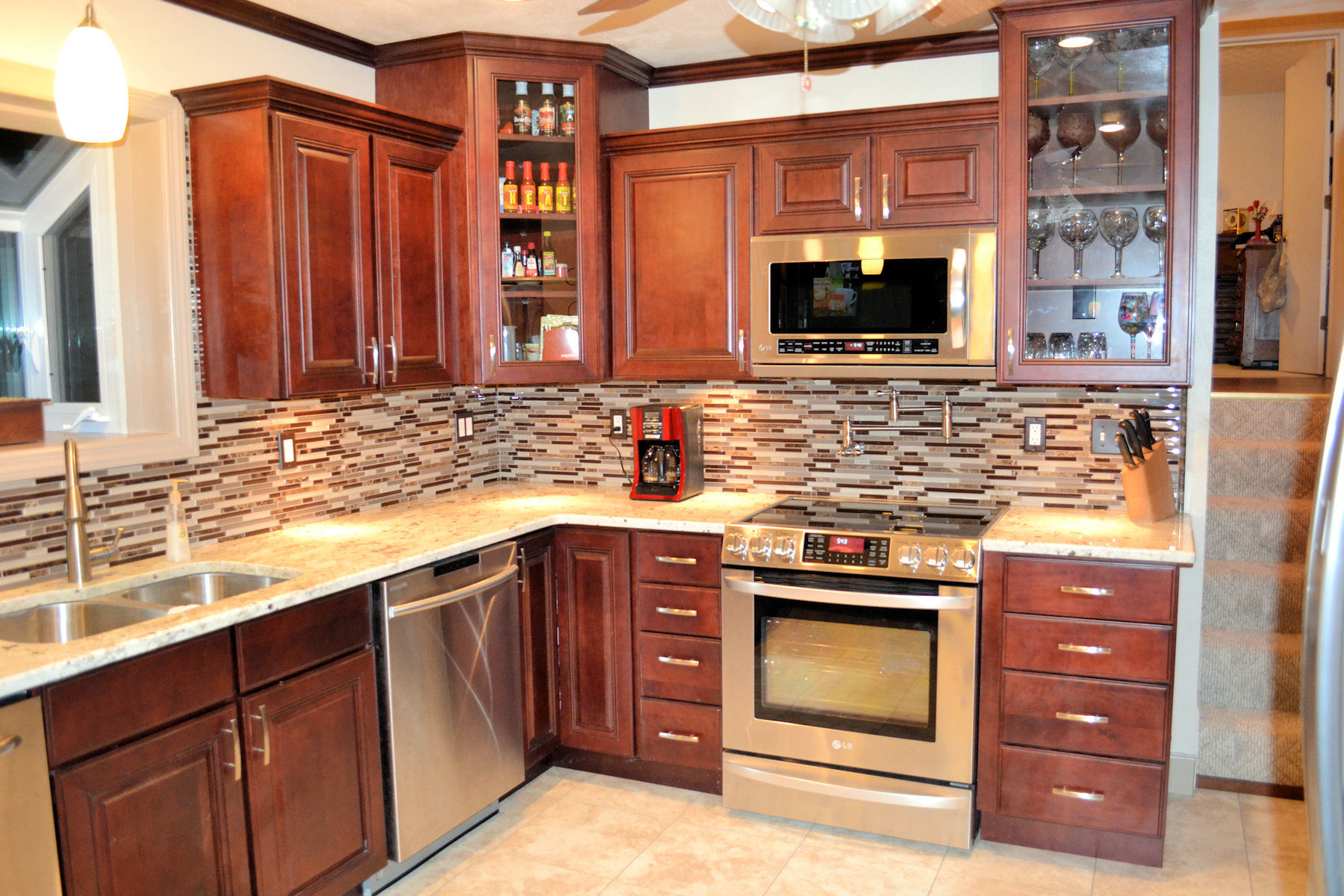 Custom Made High Glossy Wood Kitchen Cabinet