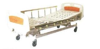 Three Cranks Manual Medical Bed/ Hospital Furniture (XH4)